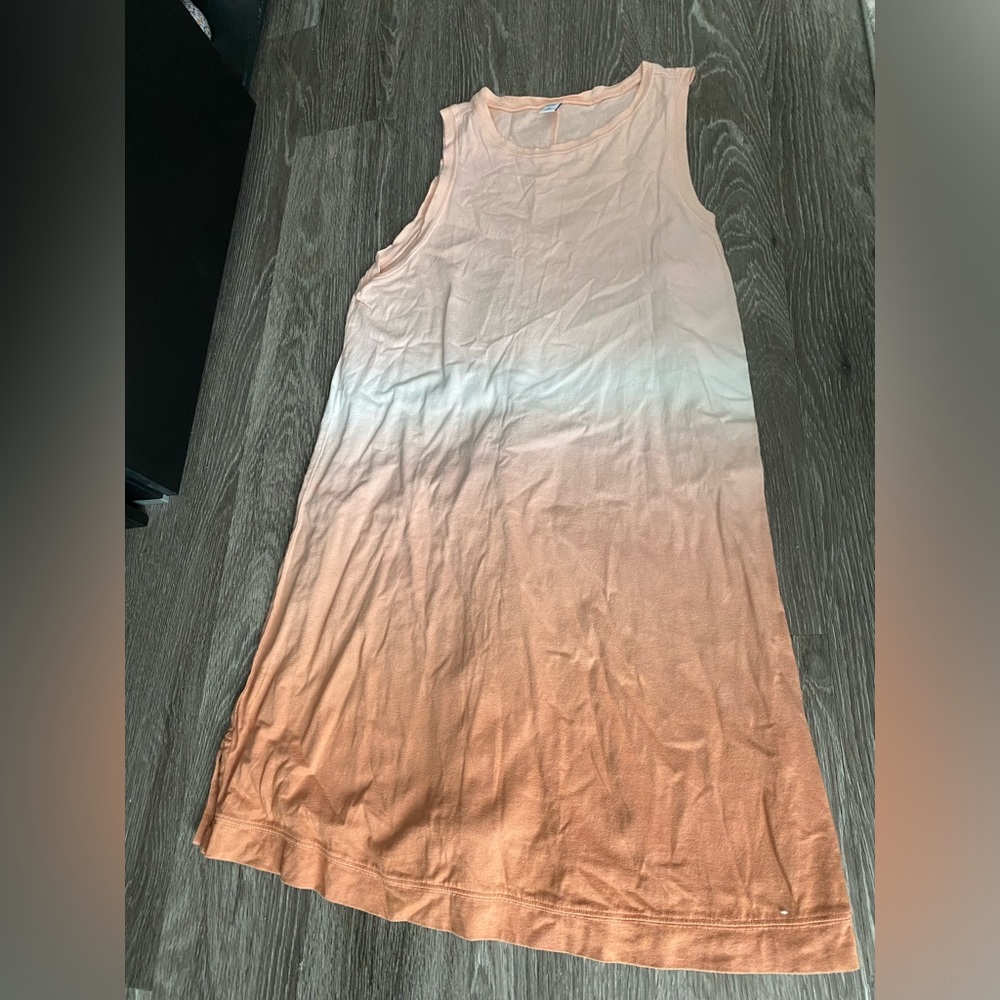 Old navy dress in medium